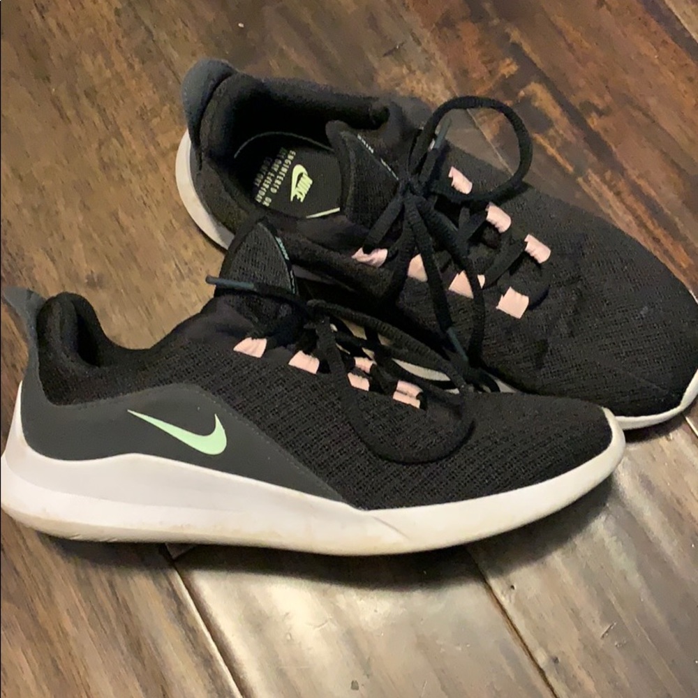Nike tennis shoes